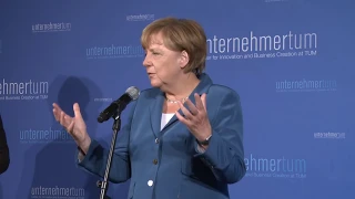 Angela Merkel besucht UnternehmerTUM und spricht über den Innovationsstandort Deutschland