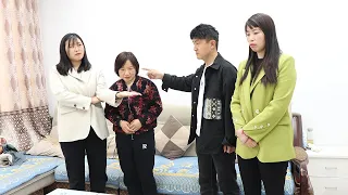 小姑子买车找哥嫂借钱，谁知嫂子让她打欠条，小姑子这下不乐意了