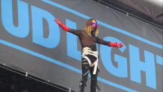 Jared Leto jumps off a roof at Lollapalooza 2023