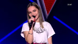 Κριτική στην Ευγενία Καρατζόβαλη | Blind Auditions | The Voice of Greece | S08