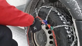 How to remove the autotrac tire chain in the snow?