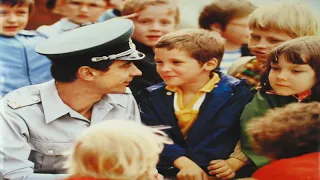 Lied der Volkspolizei - Song of the People's Police (East German song)