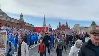 Бессмертный полк в Москве на Красной Площади 9 мая 2022 года