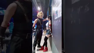 FINAL FANTASY 7 REMAKE Kabedon (Cosplay Funny Moments)