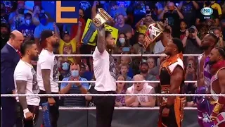 Roman Reigns & The Usos confrontan a Big E & The New Day - WWE Raw 20/09/2021 (En Español)