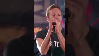 When You Put Chris Martin in a U2 band. #fypシ゚viral #fypシ #fyp #u2 #coldplay #chrismartin