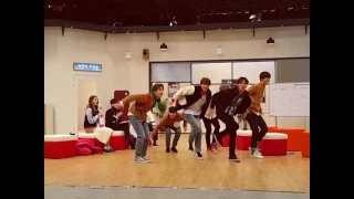 ASTRO (아스트로) - Dances to TWICE Cheer Up