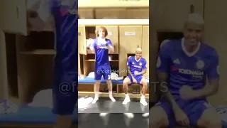 David Luiz dancing #shorts  #davidluiz  #football  #chelsea