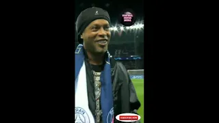 Messi and Ronaldinho met after long time at paris