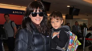 Selma Blair Calls Kris Jenner A 'Super Woman', Catches Thanksgiving Flight With Son