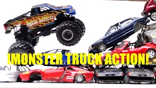 1/24 Hot Wheels Monster Trucks - Crashes and Stunts Compilation in Slow Motion! 1000fps