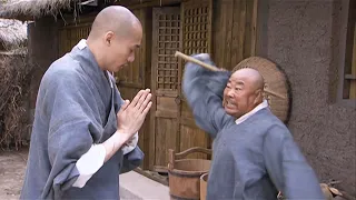 The little monk who was bullied turned out to be a Kung Fu master, and he shocked everyone!