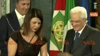 LA GAG DI GEPPI CUCCIARI CHE HA FATTO RIDERE MATTARELLA