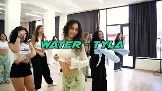 WATER - TYLA / M8GDA