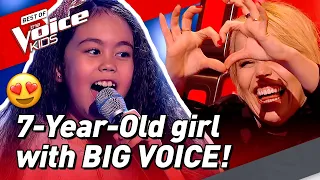 This CUTIE impresses with BIG VOICE in The Voice Kids! 😍