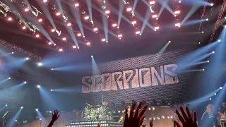 Scorpions- Rock You Like A Hurricane 2143191
