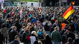 Angriffe auf Journalisten bei Querdenker-Demonstration in Stuttgart