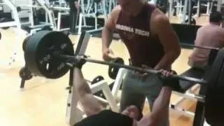 Tim Knowles Bench Press 415 lbs.MOV