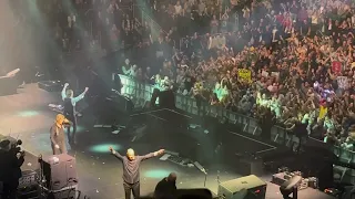 Paul McCartney - Band takes a bow - Climate Pledge Arena, Seattle, WA - 5/02/22