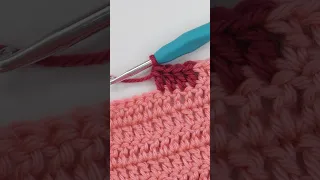 Super easy way to change colours mid row! 🙌🏼 #crochet #crochettutorial #crochethack