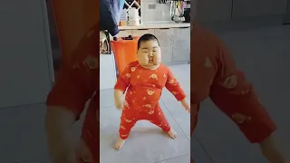 diga diga मेरा डांस🤣🤣🤣 #dance #viral Cute baby dance video #lovely #shorts Cute 😘🥰 funny baby