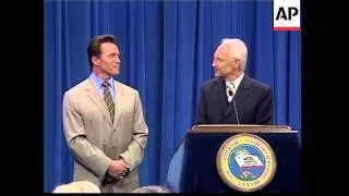 Bavarian PM Stoiber meets California governor Schwarzenegger