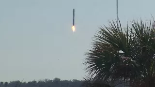 SpaceX Falcon 9 Rocket Booster Landing with Sonic Boom