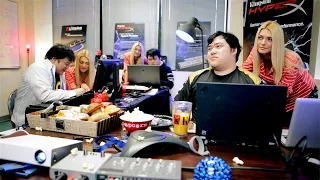 Scarra не любит делиться красивыми девушками