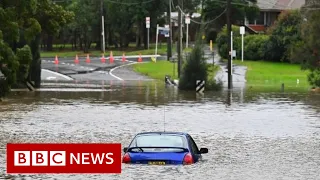 Tens of thousands told to evacuate Sydney amid floods - BBC News