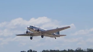 DC-3/C-47 takeoff at Airventure 2017