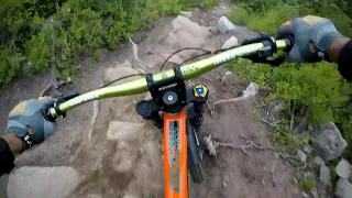 SLINGSHOT WOOKIE  STEVENS PASS mountain bike park. MTB Tech.