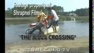 Top Stunt ! Motorcycle rides across 160 feet of deep water