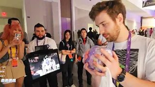 Ironmouse and Connor Look for Cinnamorolls at TwitchCon