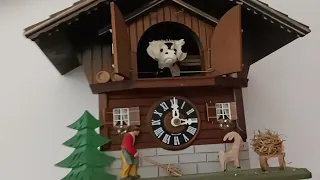 Cuckoo clock mechanical limited edition "Cow on the farm" by Lotscher Swiss Made. Orologio a cucù