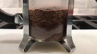 Blooming coffee in a French press
