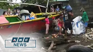 Waves triggered by southwest monsoon destroy homes in Cavite town | ANC