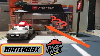 Matchbox action drivers pizza hut store assemble & vw gti with unique features #matchbox #mattel