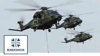 Hubschrauberpiloten leisten Zentimeterarbeit | Bundeswehr