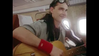 Уснувший пассажир 1993 песня в самолете