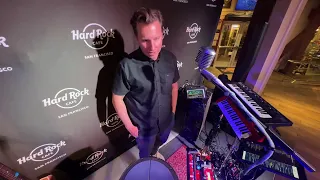Wild Looping with the Boss RC-600 at #HARDROCKCAFE #rc600