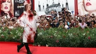 Kathryn Bigelow Stuns On Red Carpet Wearing Blood-Soaked Rags Osama Bin Laden Was Killed In