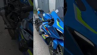 BMW S1000rr Vs Suzuki GSXR 1000