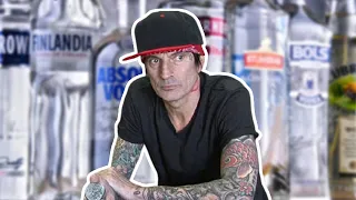 Motley Crue's Tommy Lee On Recently Drinking TWO GALLONS Of Vodka Per Day, Getting Sober