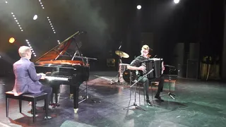 backstage импровизация на тему A.Piazzolla "Libertango" Олег Аккуратов   - Юрий  Ветровский