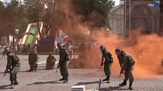 Праздничное мероприятие к 90-летию Воздушно-десантных войск и показательное выступление разведроты