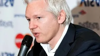 CIA looks for WikiLeaks source