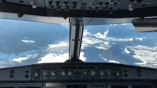 ✈ Amazing jump seat landing into Innsbruck ✈