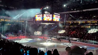 Eisbären Berlin Einlauf Feuerwerk