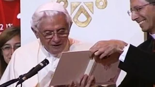 Pope Benedict XVI makes a cute mistake :)