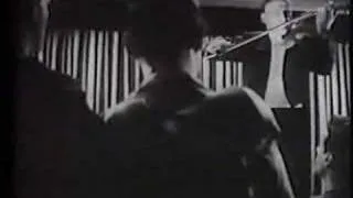 Menuhin plays AveMaria